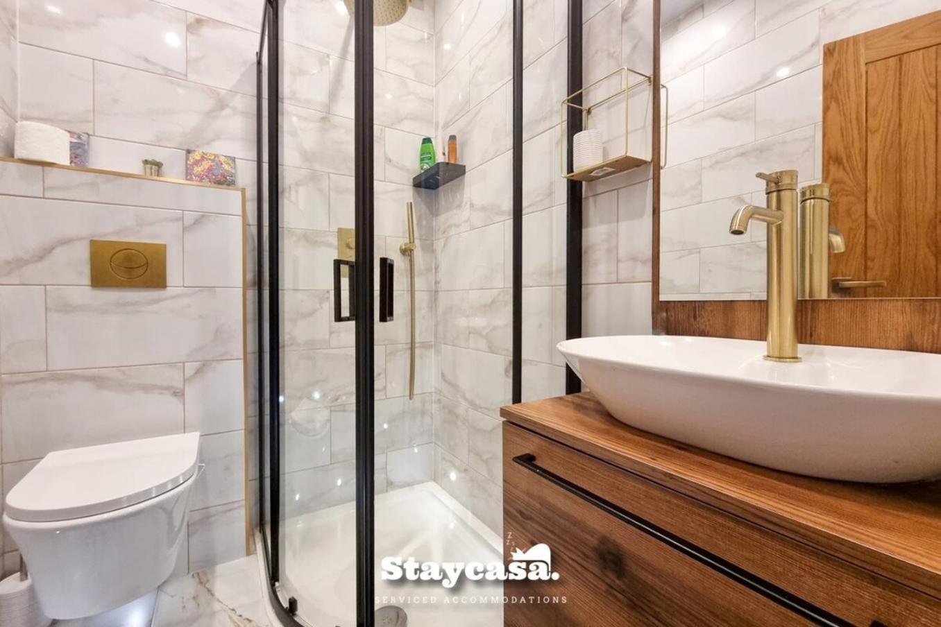 Clarence Co-Living - Private Room Self-Cater Манчестър Екстериор снимка