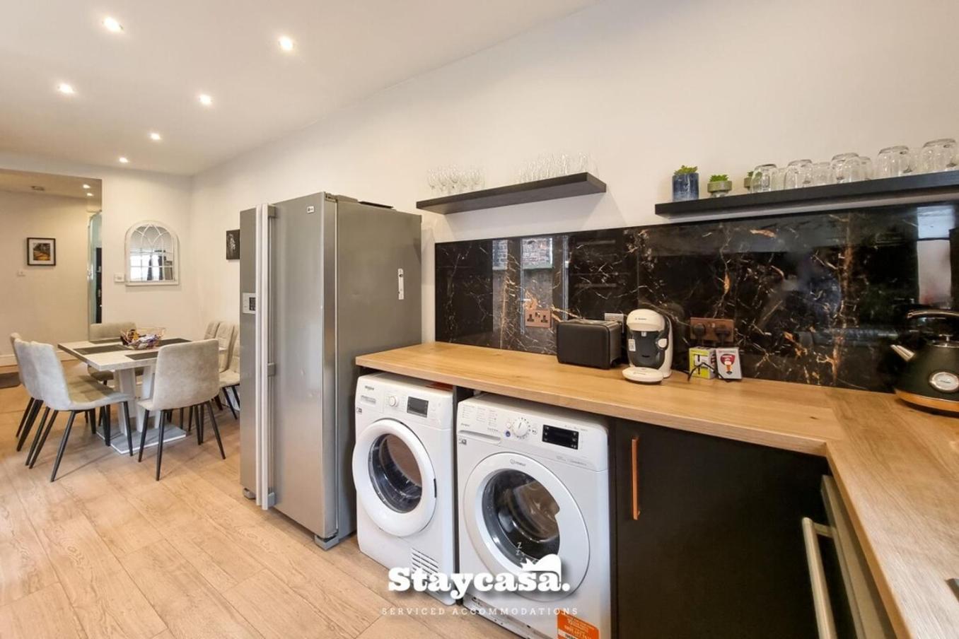Clarence Co-Living - Private Room Self-Cater Манчестър Екстериор снимка