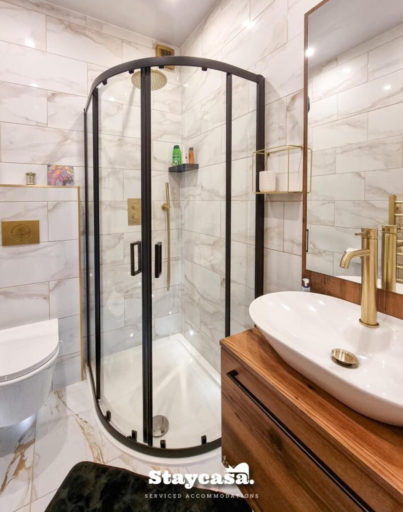 Clarence Co-Living - Private Room Self-Cater Манчестър Екстериор снимка