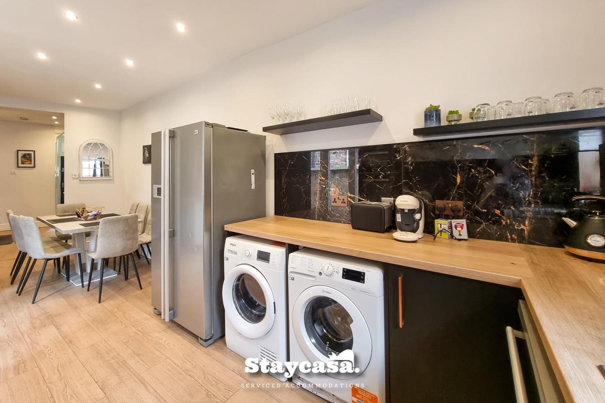 Clarence Co-Living - Private Room Self-Cater Манчестър Екстериор снимка